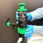 567613